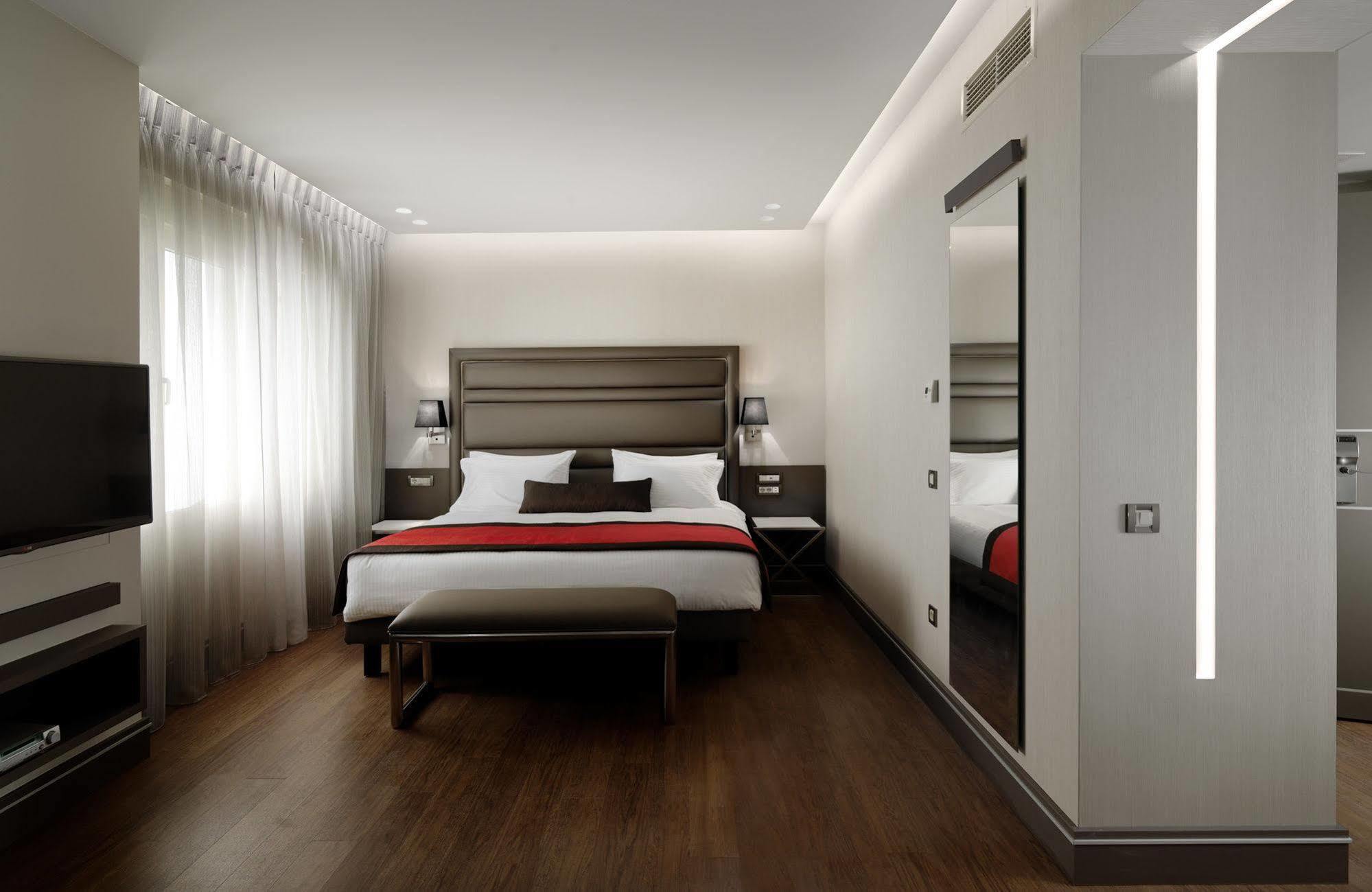 Hotel Holiday Suites Athene