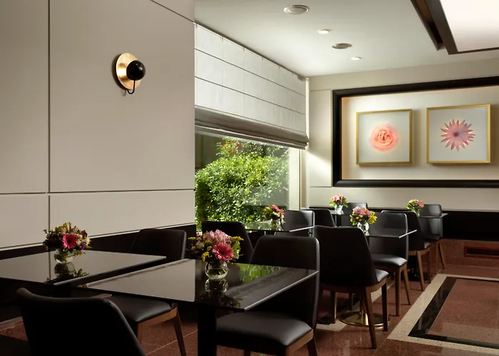 Holiday Suites