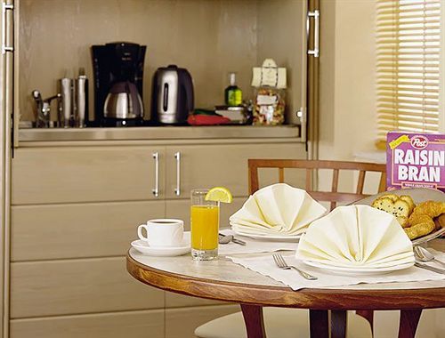 Holiday Suites Athene