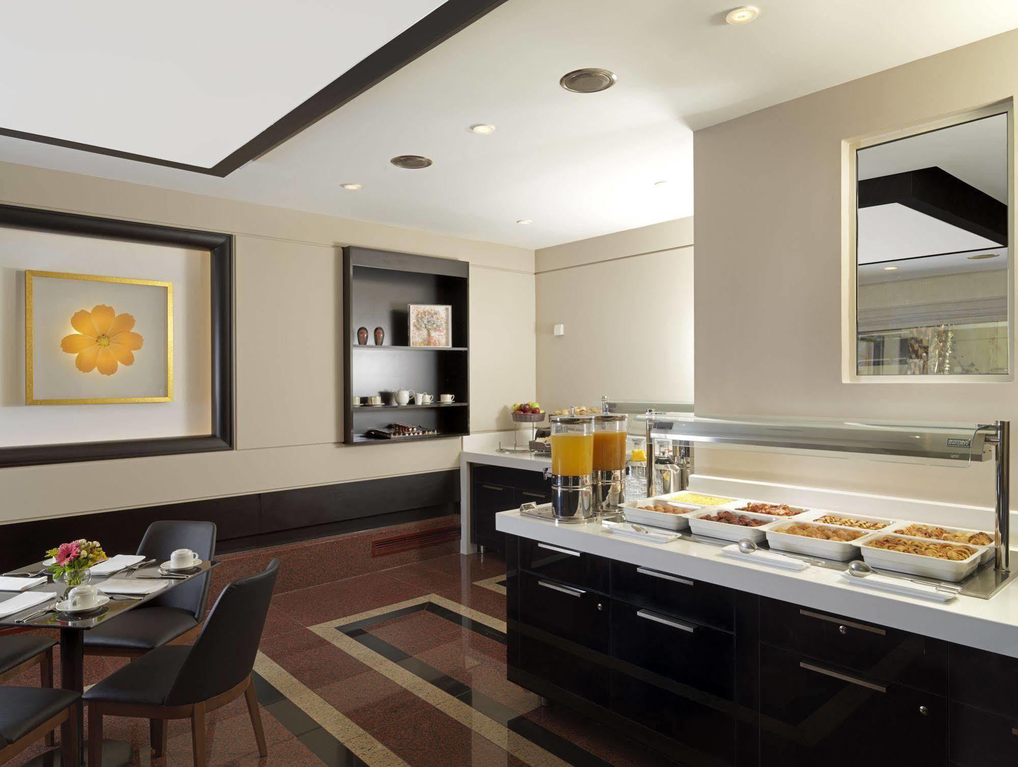 Holiday Suites 4* Athen